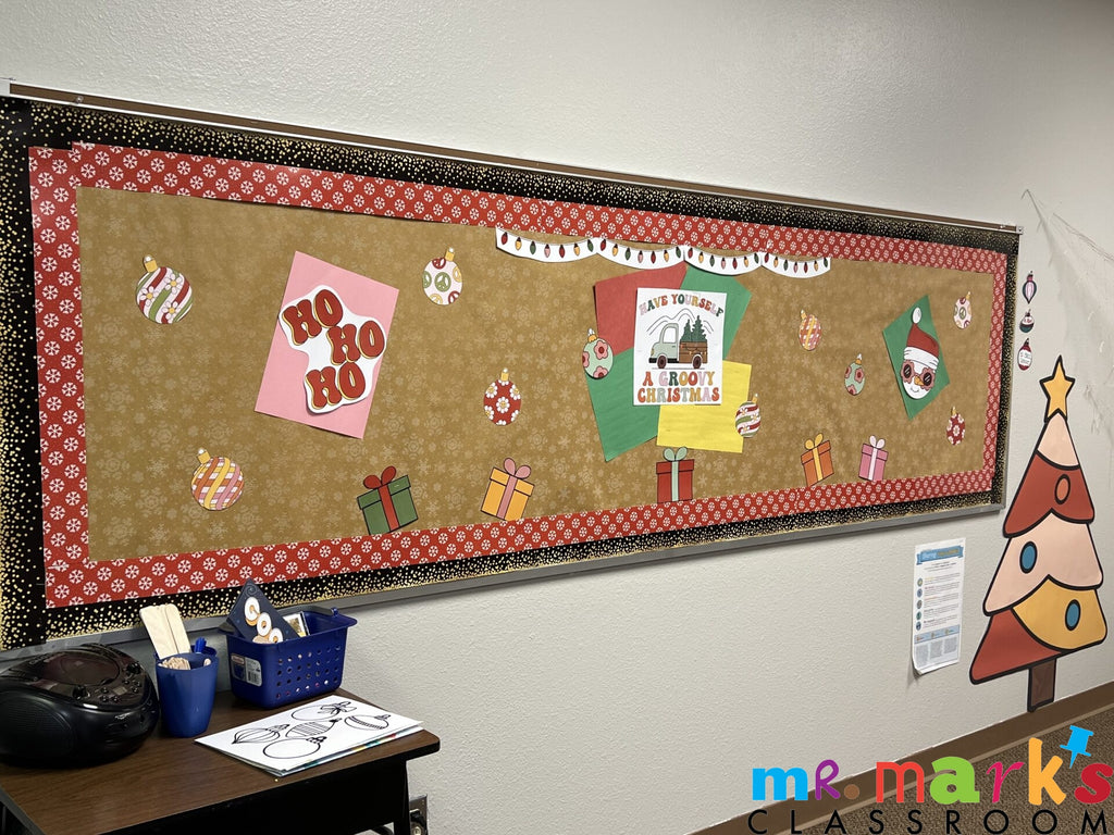 FREE Christmas Bulletin and Door Decorations Downloadable image 0
