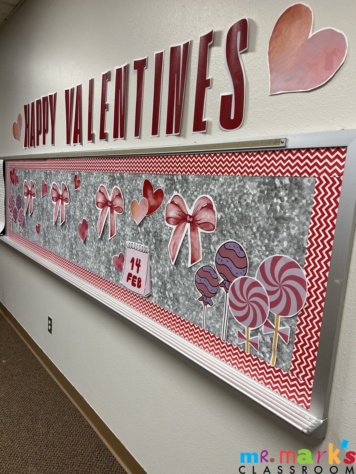 FREE Valentines Bulletin Decor Downloadable image 2