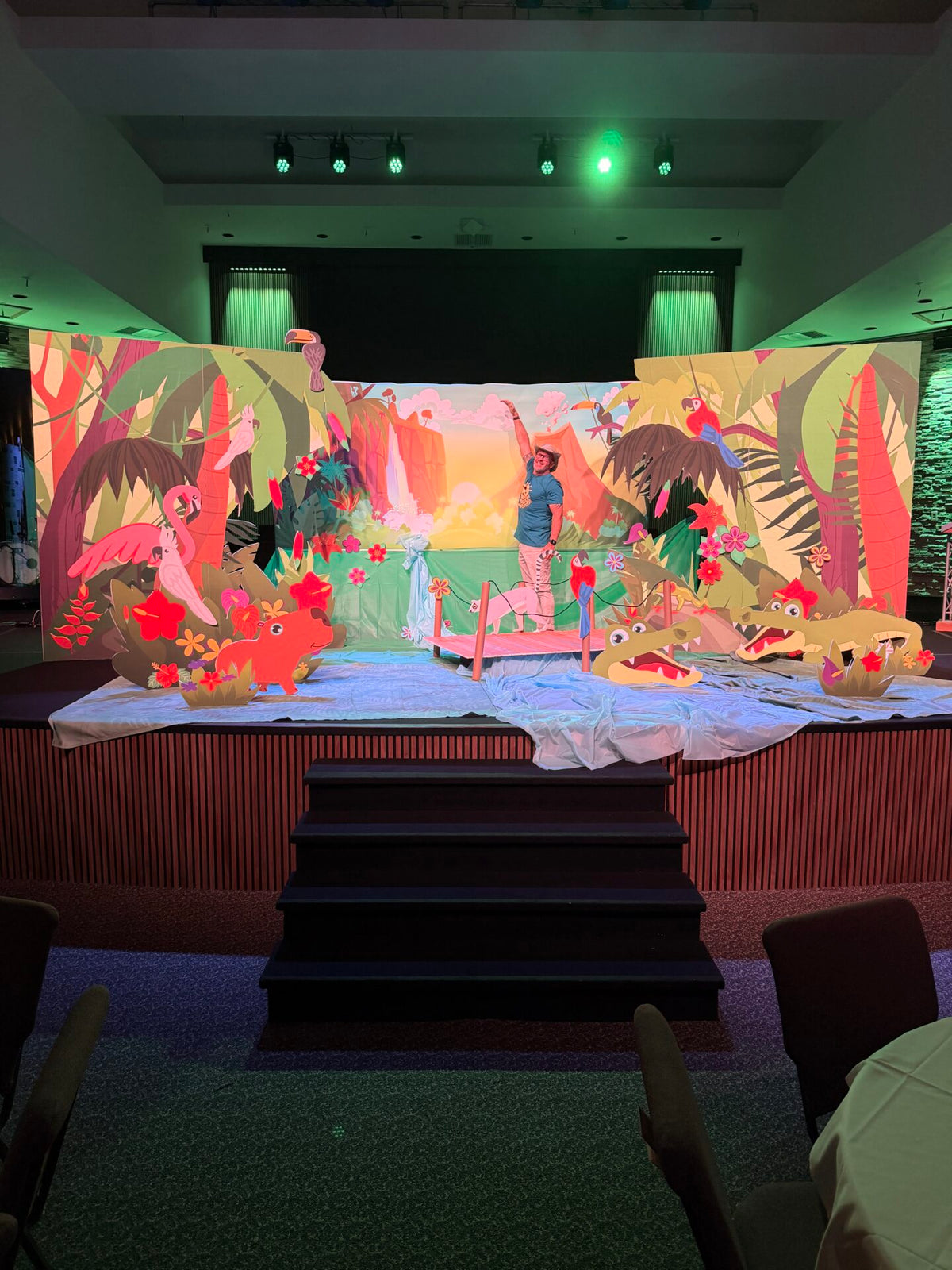 Rainforest Scene Setter image 1