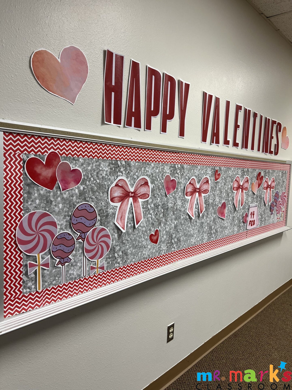 FREE Valentines Bulletin Decor Downloadable image 1